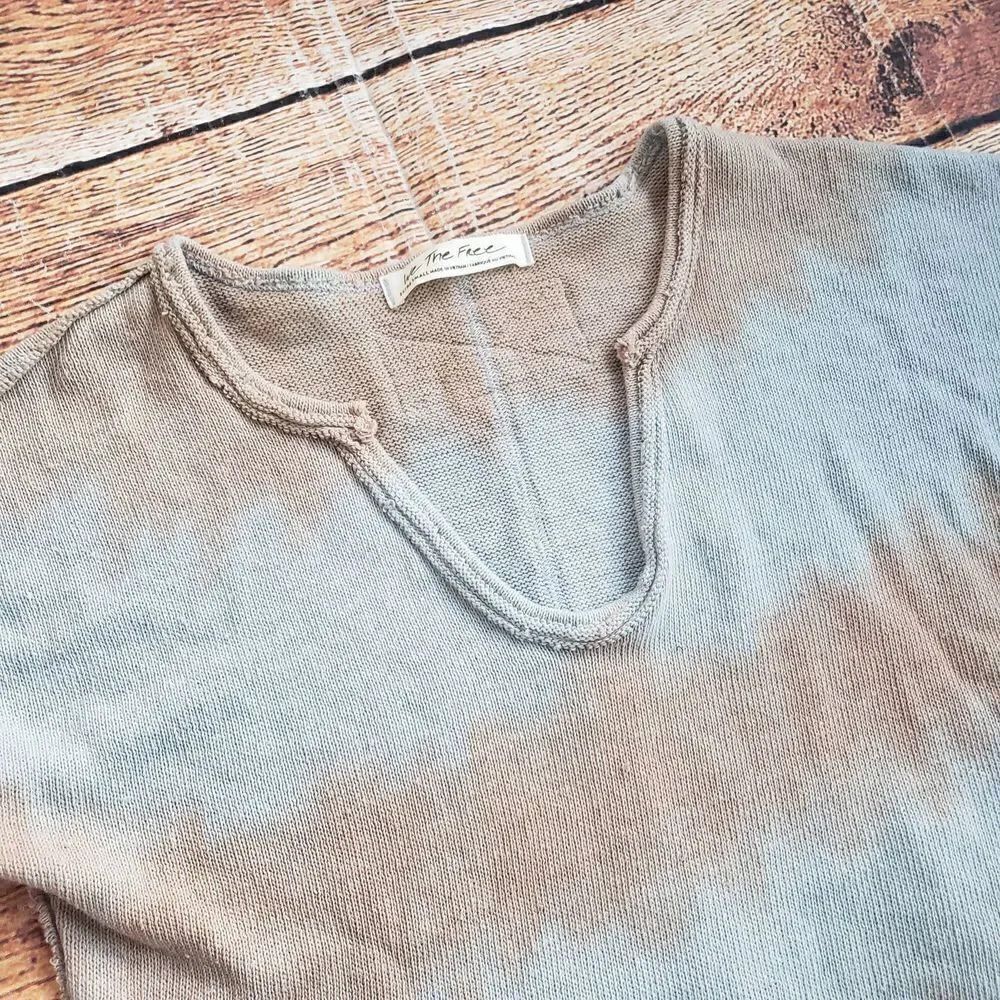 Free People Come And Get It Slouchy V Neck Washed Tie Dye Top - Picture 3 of 6